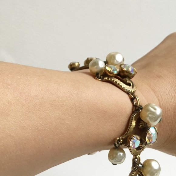 Vintage Faux Baroque Pearl Dangle & Prong Set AB Rhinestone Link Bracelet - Picture 6 of 6